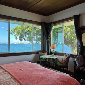 Couette-café Bay Oceanfront, Hilo